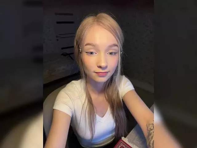 -BabyMia- from BongaCams is Freechat