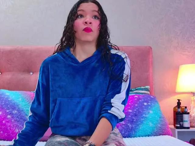 AlahyaPalmer from BongaCams