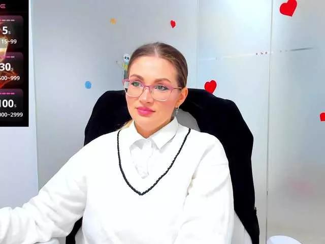 anyarosses from BongaCams