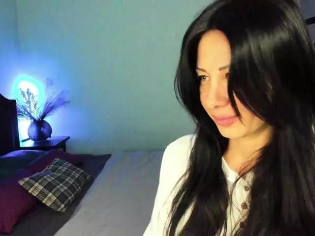 BellaMcQueen from BongaCams