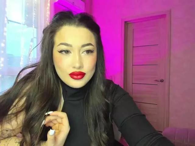 BettyBoom13 from BongaCams