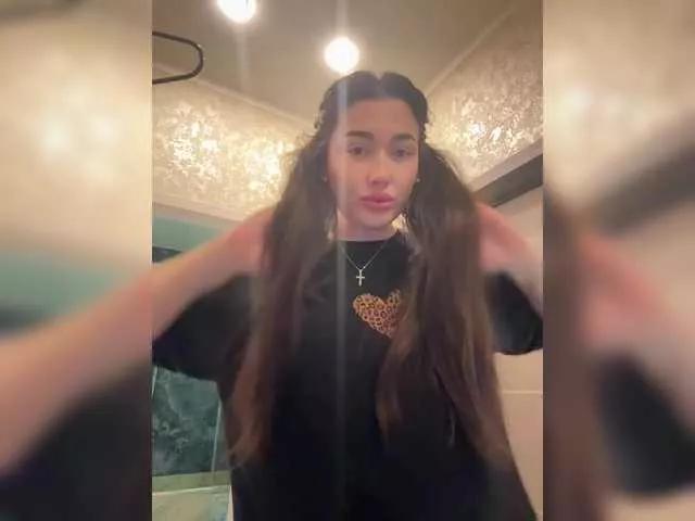 BettyBoom13 from BongaCams