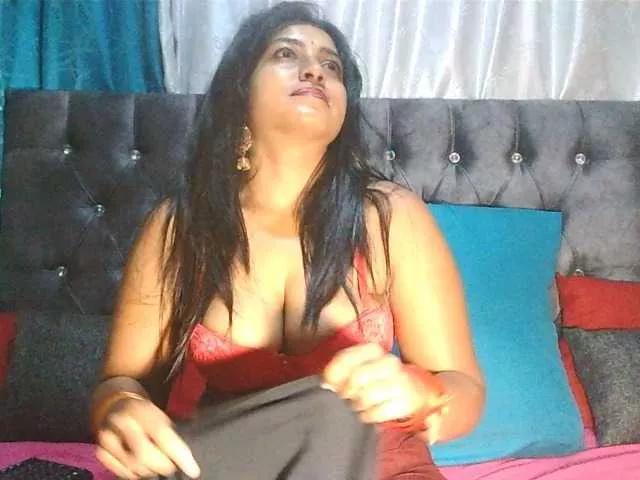 Bombasskitty from BongaCams