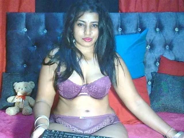 Bombasskitty from BongaCams