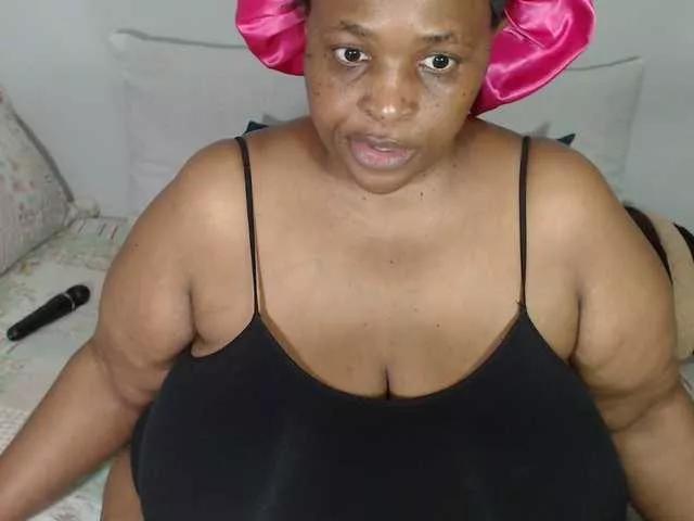 bootydiva83 from BongaCams