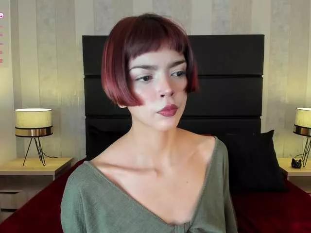 DollyConnor from BongaCams
