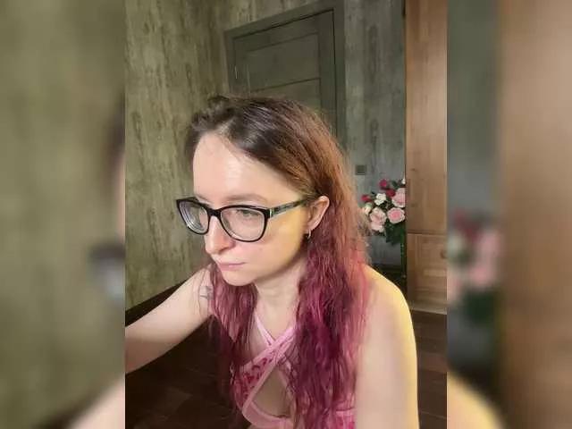 emma4you from BongaCams