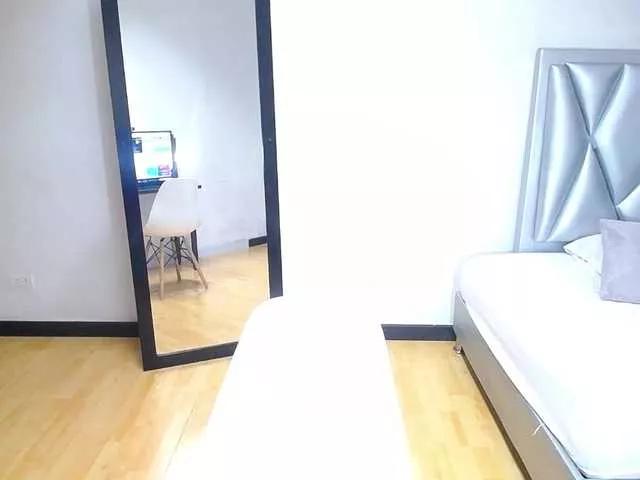 goldenn-ass from BongaCams is Freechat