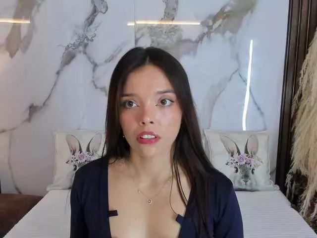 hannahill69 from BongaCams