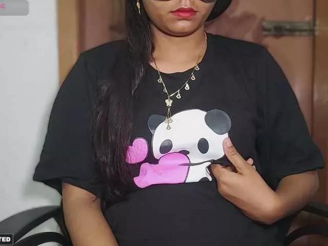 indianpooja from BongaCams