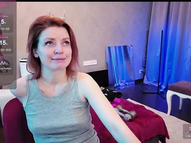 Jennifferr from BongaCams