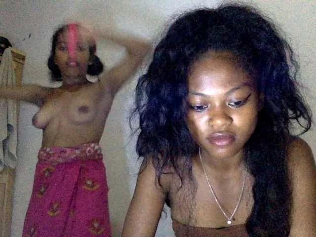 Laluna2 from BongaCams