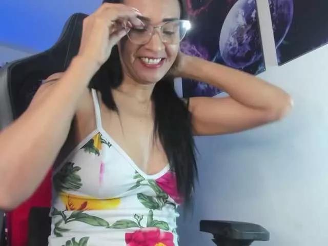 lazzy-blake from BongaCams