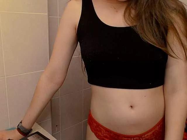 littledream20 from BongaCams
