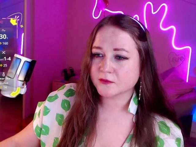 LizzyShine from BongaCams