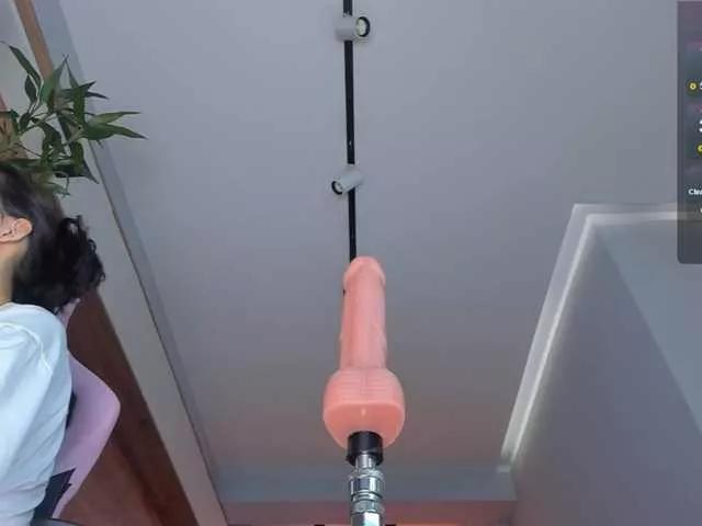 maakimo from BongaCams