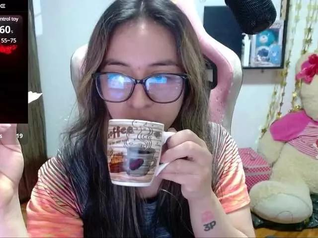 Maggie-Fox from BongaCams