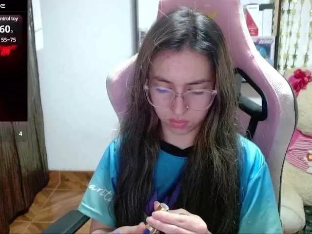Maggie-Fox from BongaCams