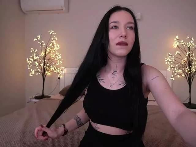 NikkiGold from BongaCams
