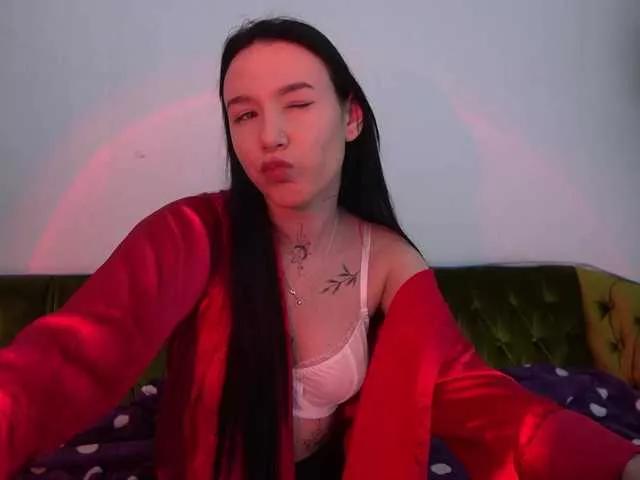 NikkiGold from BongaCams
