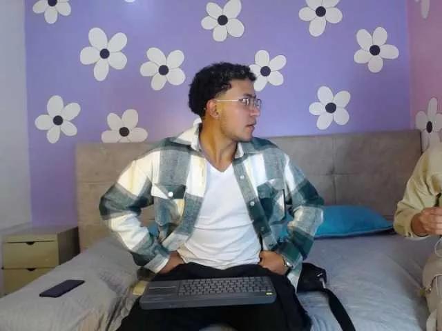 Noa-N-Carolain from BongaCams is Freechat