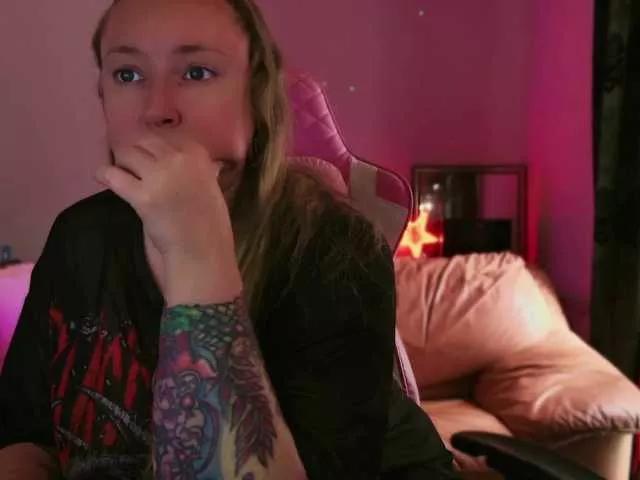 NylonQueen from BongaCams is Freechat