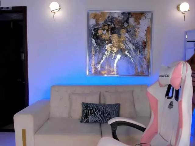 SamanthaKlein from BongaCams