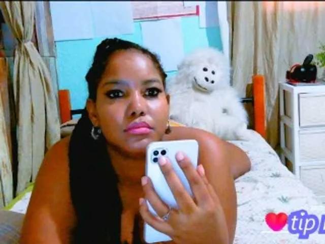 sarahdiazq from BongaCams is Freechat