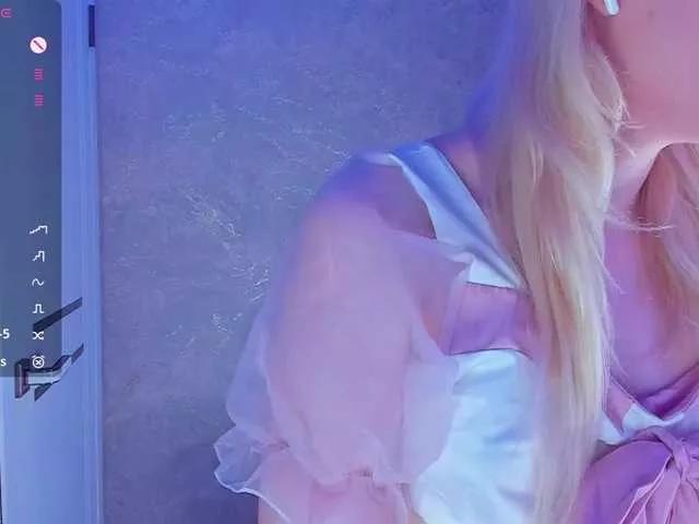 sweeteRose from BongaCams