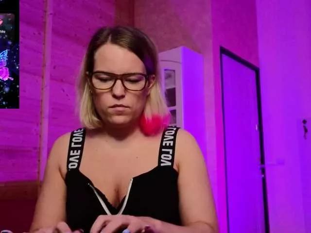 sweeteve050 from BongaCams is Freechat