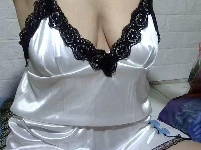 sweetmama17 from BongaCams is Freechat