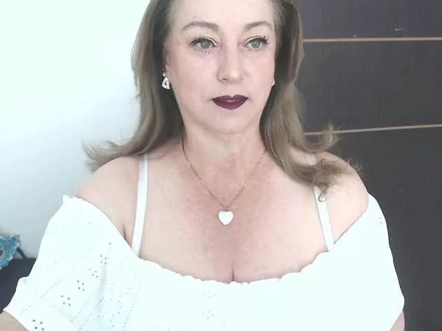 sweetsalo from BongaCams