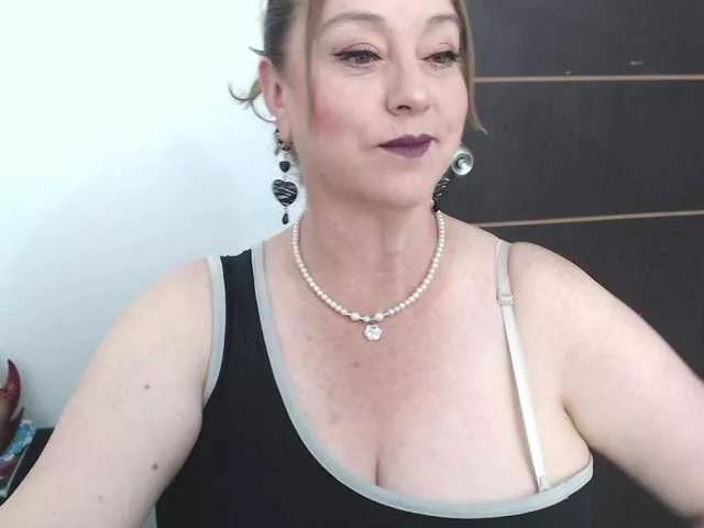 sweetsalo from BongaCams
