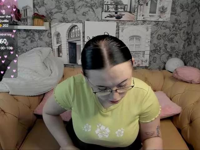 tinawalked from BongaCams is Freechat