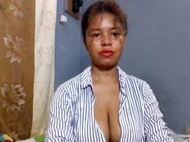 Vivianahh from BongaCams
