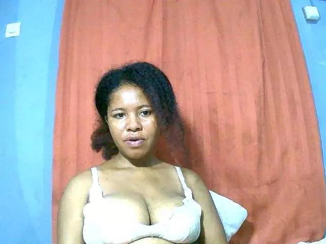 Vivianahh from BongaCams