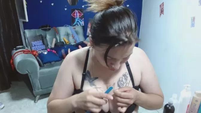 layanafuckass on Cam4 