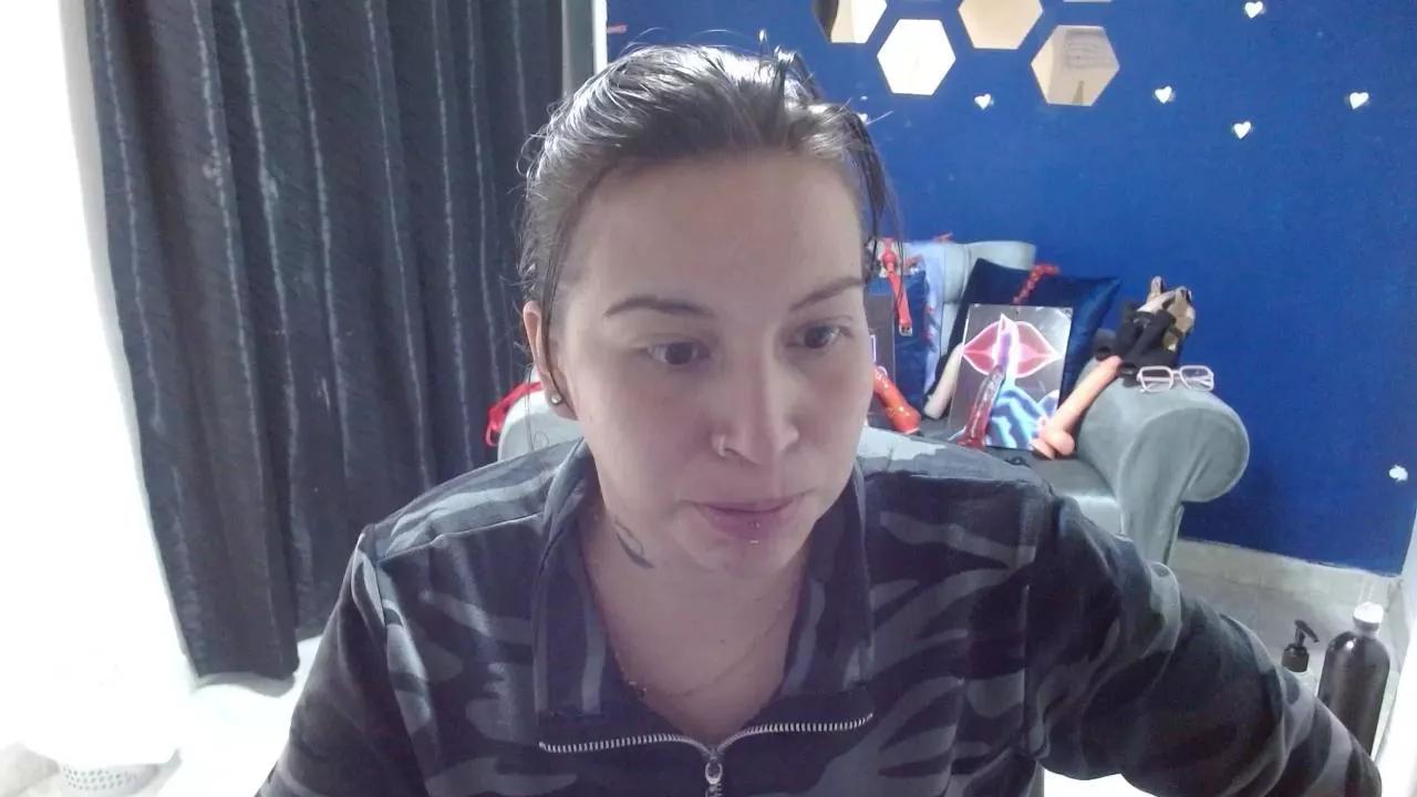 layanafuckass on Cam4 