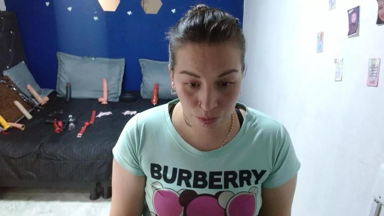 layanafuckass on Cam4 