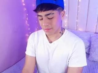 kingazaheel from CamSoda is Freechat
