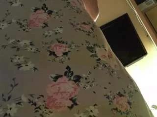 larahotr from CamSoda