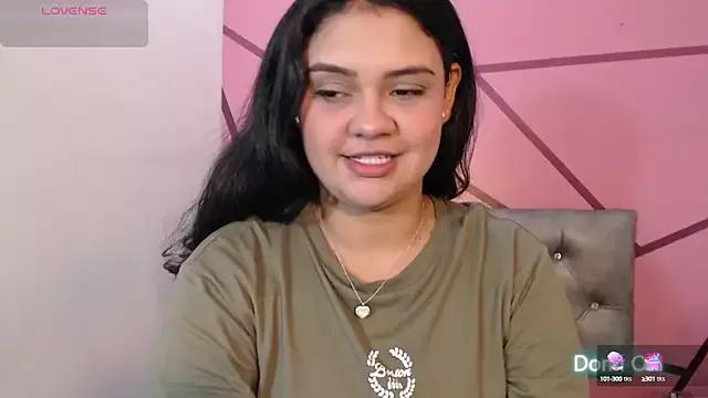 AnniHOTKitty from StripChat is Freechat