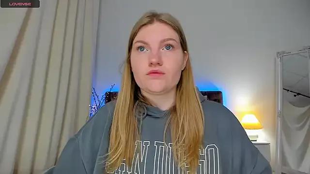 AshleyJoness from StripChat is Freechat