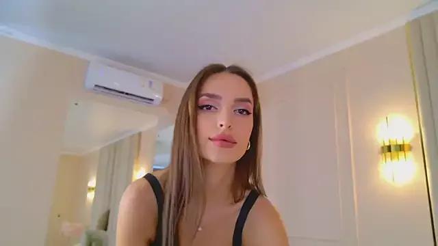 BellaHalles from StripChat is Freechat