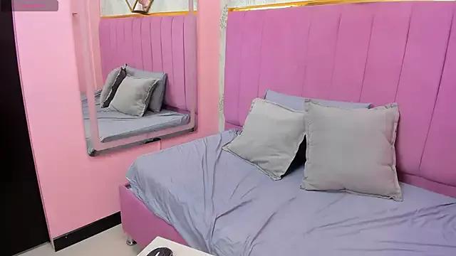 BellaRoses_ from StripChat