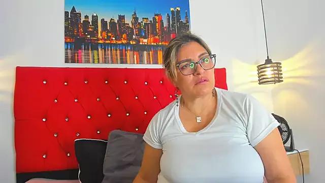 carolinacrus01 from StripChat is Freechat