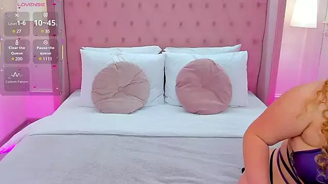 CassieRide from StripChat is Freechat