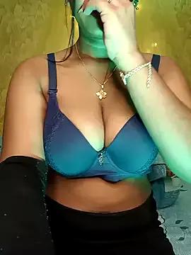 Cute_SD_Love from StripChat is Freechat