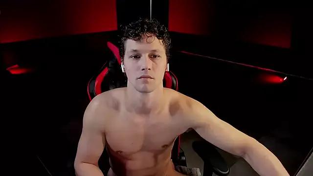 dirty-boss from StripChat is Freechat
