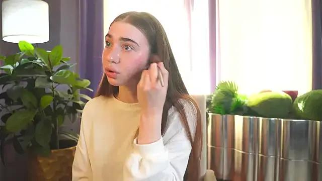 EadlinGillim from StripChat is Freechat